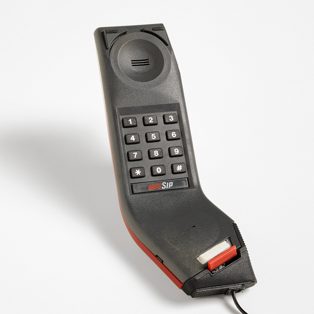 Apparecchio telefonico “Cobra”