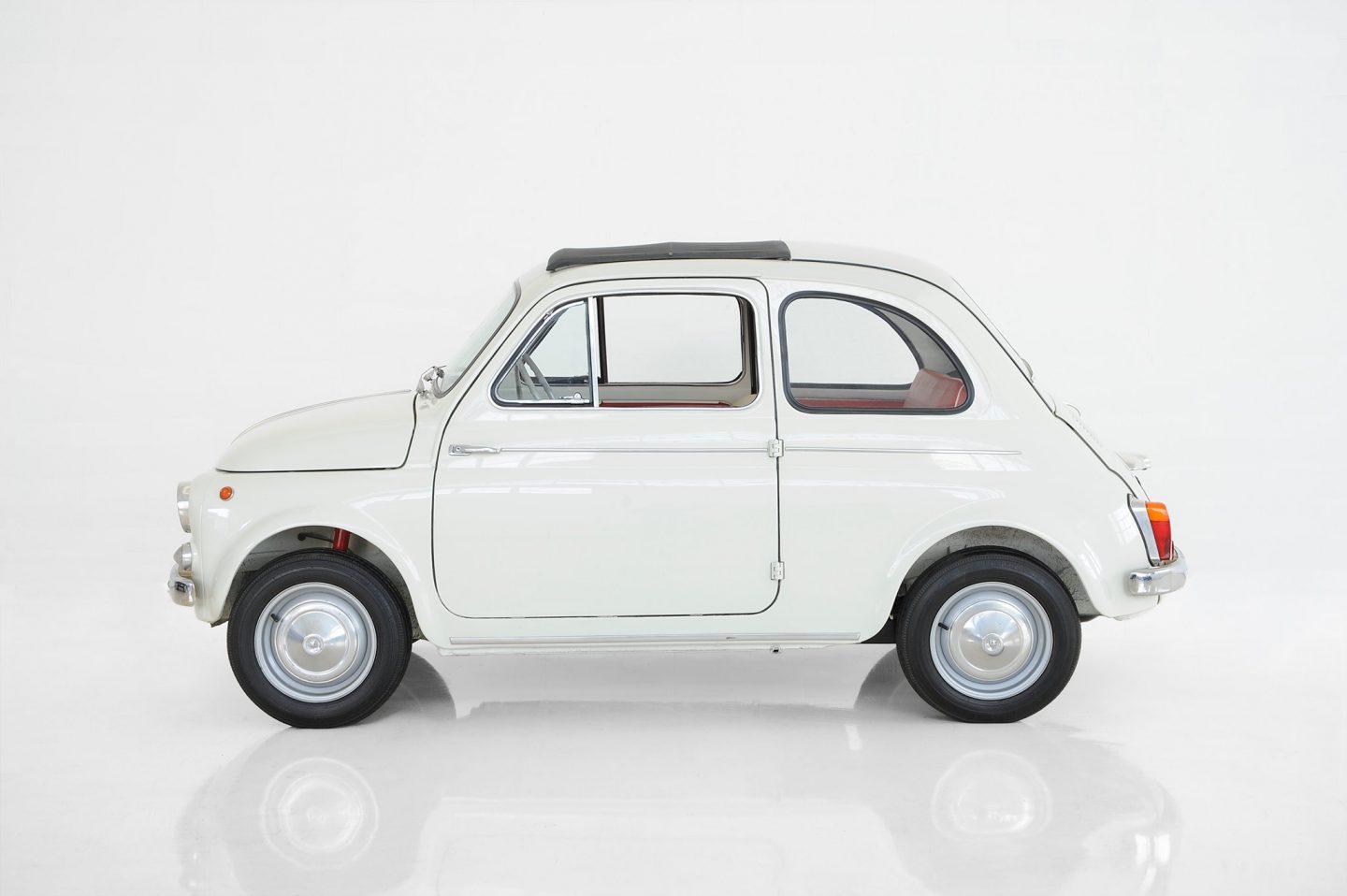 Automobile “Fiat 500”