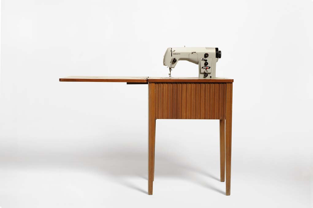 MOD.1102 SEWING MACHINE