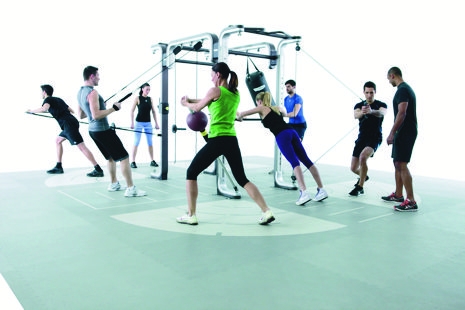 Attrezzatura per il professional fitness “Omnia”