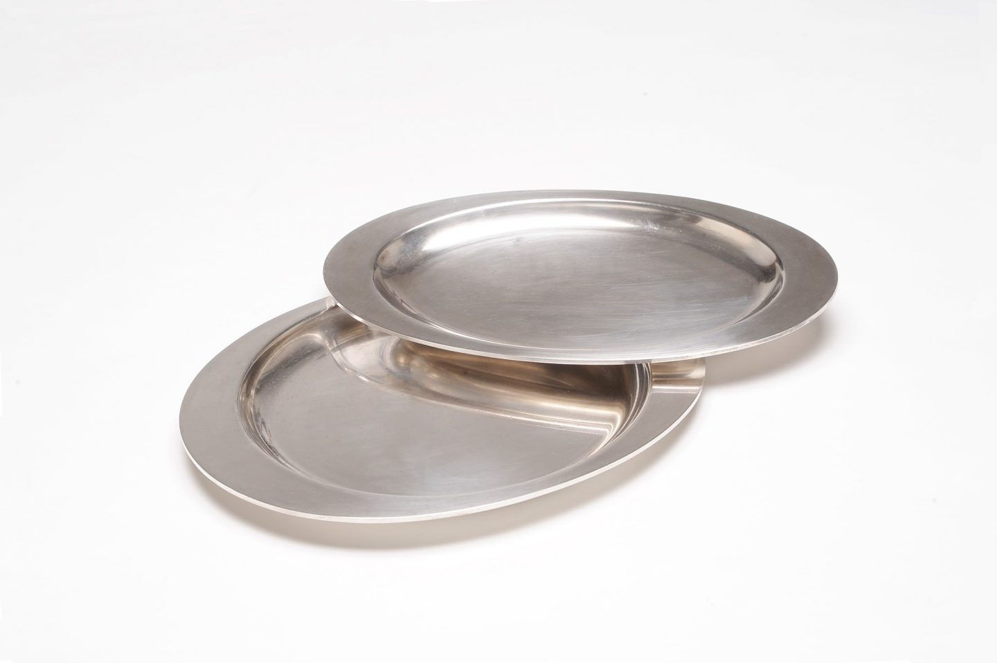 COLLECTION OF STAINLESS STEEL TRAYS